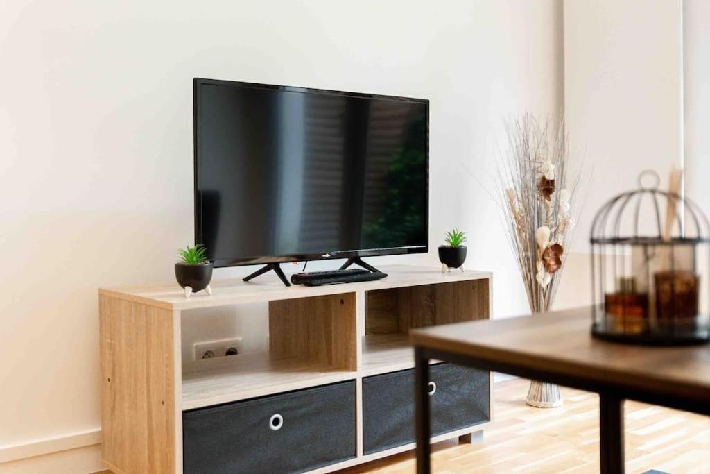 Appartement Moderne, Metro 7, Parking Et Jardin Villejuif Exterior foto
